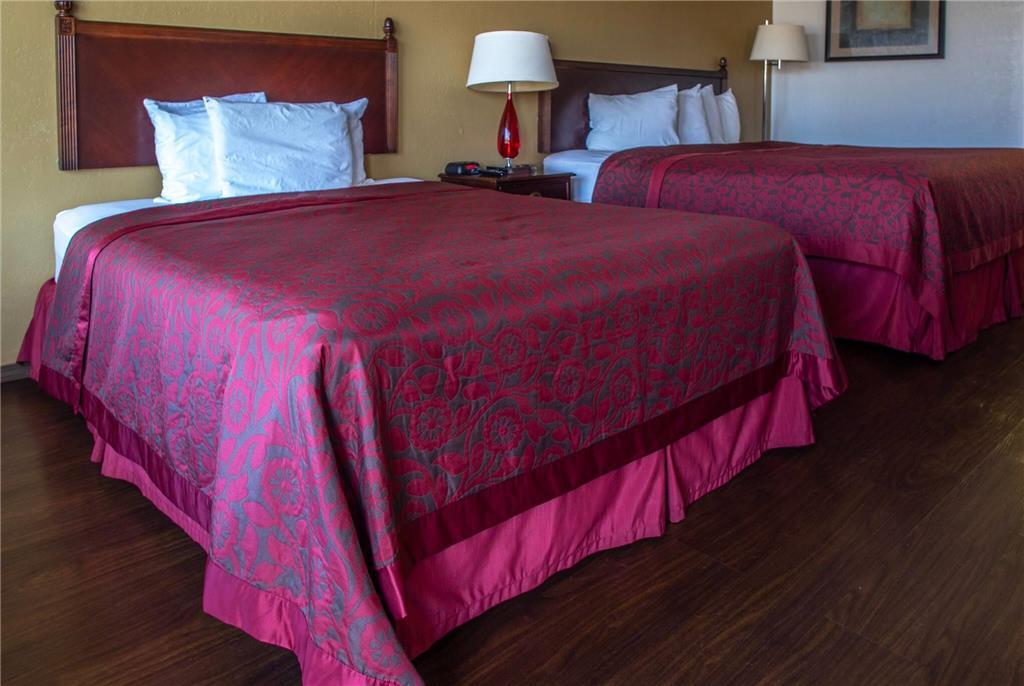 Days Inn By Wyndham Clinton Habitación foto