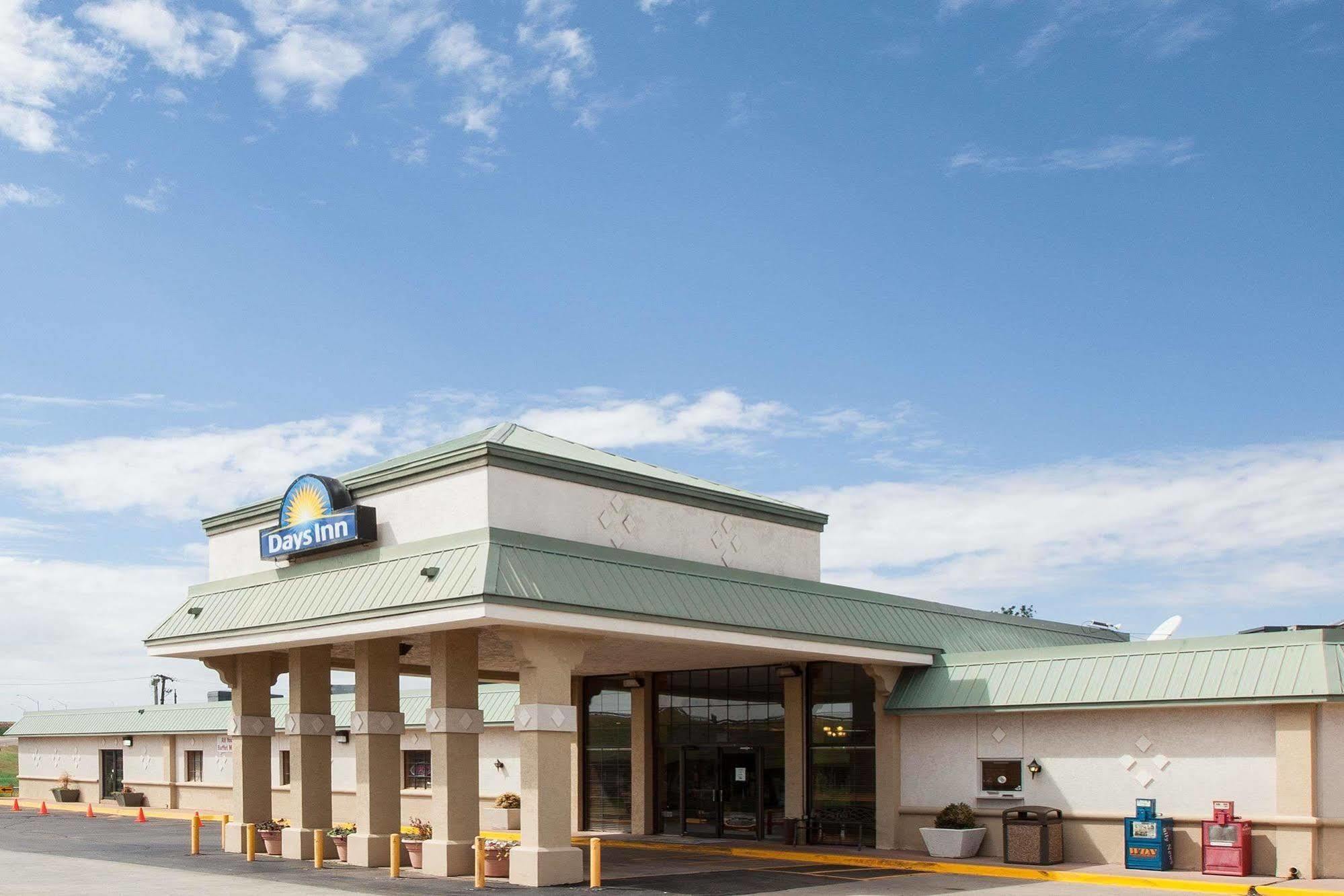 Days Inn By Wyndham Clinton Exterior foto